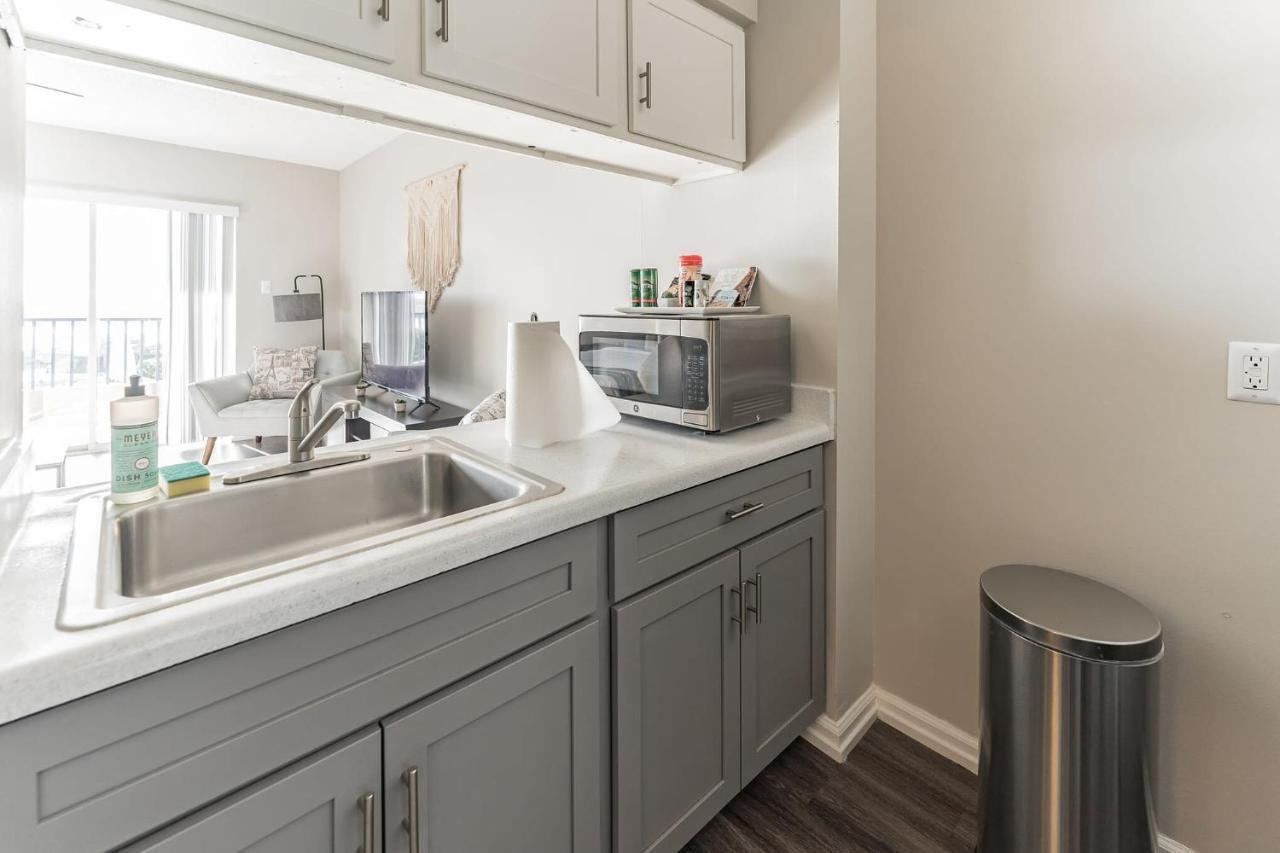 Bargain Downtown Memphis Apartment W Amenities Exteriör bild